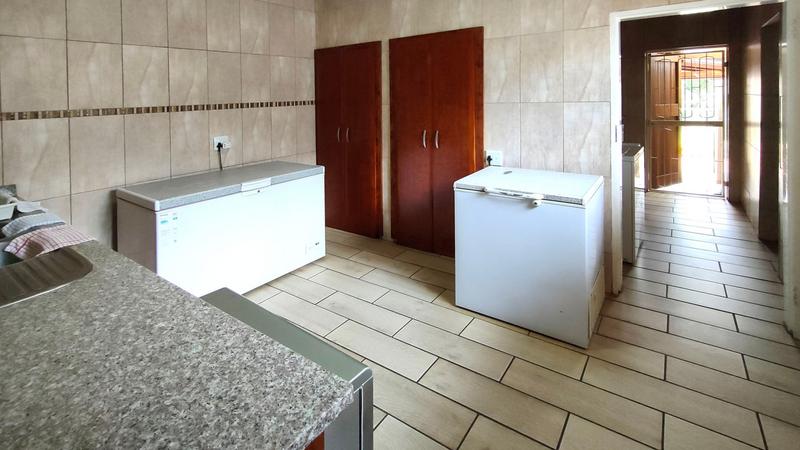 16 Bedroom Property for Sale in Middelburg Rural Eastern Cape